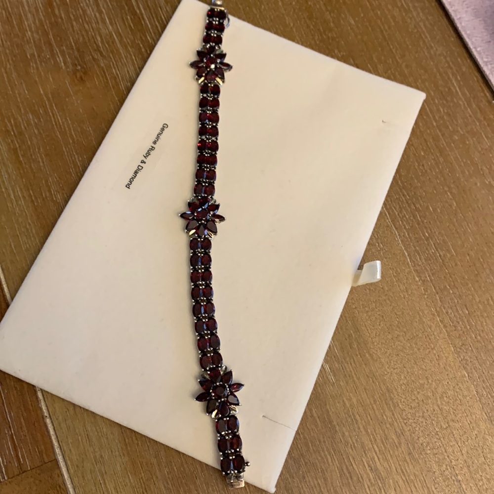 Dark Red Flower Garnet Bracelet